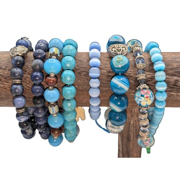 Lot of Eight Blue Theme Stone & Glass Bead Bracelets - Picture 6 of 6